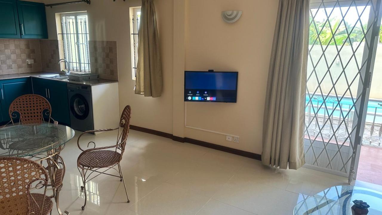 Ibis Apartments - Ground Floor - Summersun Residence - Grand Baie, Pereybere Exteriör bild